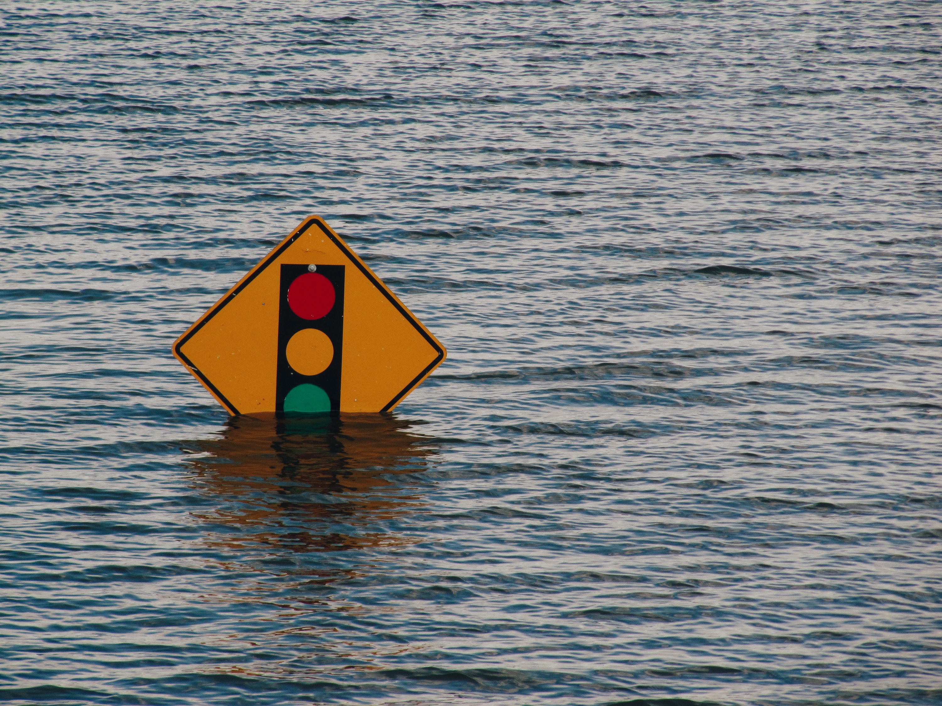 Peer-to-Peer Risk Sharing with an Application to Flood Risk Pooling